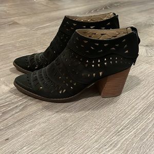 Steve Madden Jarlyn Cutout Leather Boots